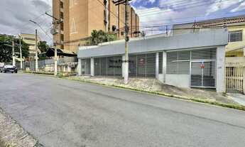 Imagem: 3 banheiro, 4 vagas na garagem