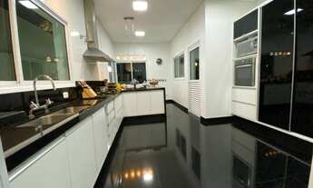 Imagem 4: Casa com excelente acabamento, 3 stes e closet cozinha 2 salas terraço e área Gourmont