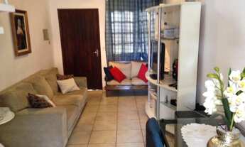 Imagem: 2 dormitórios, 1 banheiros, 1 vaga na garagem