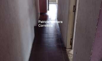 Imagem 5: Casa ampla com quintal amplo. Possui 4 quartos sendo 1 com suíte e 3 vagas de garagem cobe