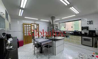 Imagem 7: Luxuoso sobrado em Santos-SP no bairro do Boqueirão com 300 m² de área construída com pisc