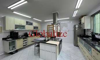 Imagem 6: Luxuoso sobrado em Santos-SP no bairro do Boqueirão com 300 m² de área construída com pisc