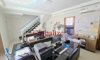 Imagem 4: Casa triplex com 160m², 3 quartos, 1 suíte, churrasqueira e piscina por R$1.700.000,00 no