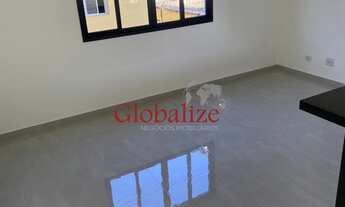 Imagem 2: Sobrado triplex à venda com 94m², 2 suítes, piscina e vaga por R$588.905,00 em Santos