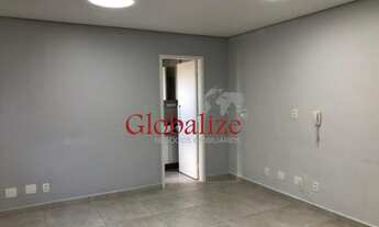 Imagem 2: Linda sala para fins comerciais muito bem localizada em edifício empresarial no Bairro do