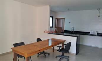 Imagem: Casa sobreposta alta em Santos no bairro