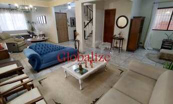 Imagem 3: Casa Duplex com 4 suítes e uma delas com hidro-massagem, Piscina, Churrasqueira, Salão de