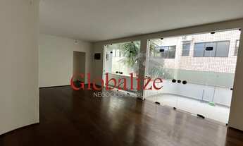 Imagem 2: Casa sobreposta alta 3 dormitórios sendo 1 suíte e 2 varandas 3 vagas, no bairro do Embar