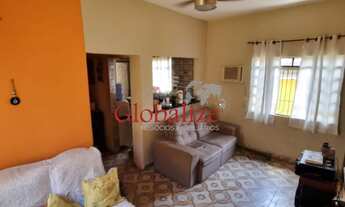 Imagem: Casa com 2 dormitórios, 3 vagas de garagem