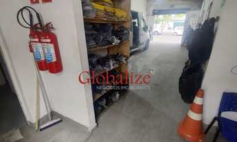 Imagem 5: Otimo Galpão bem estruturado com salas banheiro com chuveiro e e armários no bairro da Apa