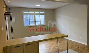 Imagem 3: Apartamento à venda com 68m², quartos, garagem, reformado por R$440.000,00 no Embaré em Sa