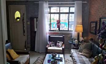 Imagem 2: Sobrado para reforma em Santos na Vila Belmiro com 2 dormitórios, garagem e quintal nos fu