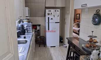 Imagem 5: Sobrado para reforma em Santos na Vila Belmiro com 2 dormitórios, garagem e quintal nos fu