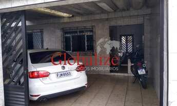 Imagem 2: Casa com 159m², 2 dormitórios, 2 banheiros e um grande Quintal na parte de trás á venda no