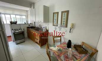 Imagem 6: Apartamento com 2 dormitórios, 2 banheiros, armários, portaria e vaga de garagem no bairro