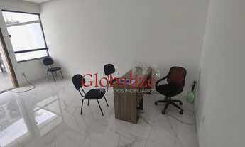 Imagem 2: Sobreposta baixa com 3 suítes , piscina e 1 vaga de garagem no bairro da Ponta da Praia e