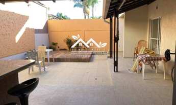 Imagem: Casa com 4 suítes no Village Montpeller