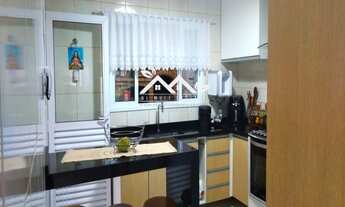 Imagem 2: Casa a venda com 3 dormitórios com 180m² de construção na Vila Suissa em Mogi das Cruzes p