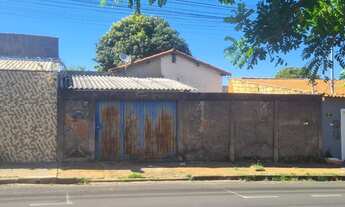 Imagem: Terreno à venda em Uberlândia-MG, bairro