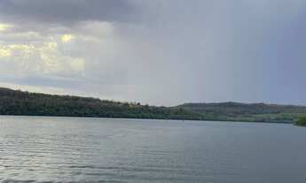 Imagem 2: Chácara à venda na cidade de cidade] com 3 quartos, sendo 1 suíte, localizada no bairro ba