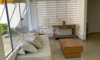 Imagem 3: Imperdível Casa à Venda em com 4 Quartos, 4 Suítes e 360m² de Área - Confira Agora!