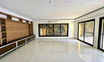 Imagem 4: Luxuosa casa de 4 suítes no Tamboré, Santana de Parnaíba-SP, com 3 salas, 6 vagas de garag