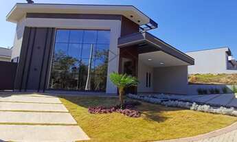 Imagem: Casa de alto padrão em condomínio à venda