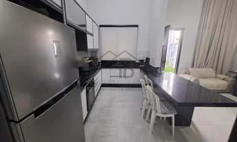 Imagem 4: Casa em Condomínio à Venda em Indaiatuba-SP 3 Quartos, 1 Suíte, 2 Salas, 2 Banheiros, 2 V