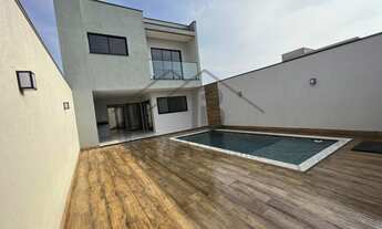 Imagem 2: Imperdível Casa à Venda no Parque Barnabé em Indaiatuba-SP: 3 Quartos, 1 Suíte, 2 Salas, 4