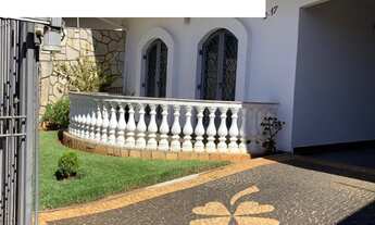 Imagem 4: 3 dormitórios, 1 suítes, 3 banheiro, 2 vagas na garagem, 220M² de Área Construída