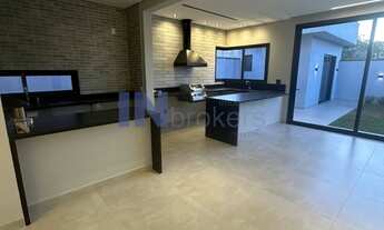 Imagem 7: Casa térrea a venda no condomínio Brisas Jundiaí com 4 suítes, closet, área gourmet, 4 vag