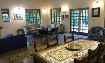 Imagem 2: Chácara com 2 suítes, piscina aquecida, lareira e aquecimento solar no condomínio Capital