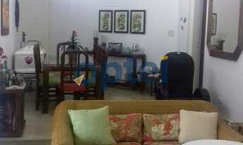 Imagem 2: Apartamento mobiliado com 4 dormitórios (3 suítes), 2 vagas cobertas, 170 m² a duas quadra