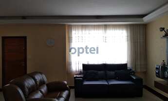 Imagem 4: Casa Mobiliada com 240 m², sendo 3 quartos 1 suite, 4 banheiros, 3 vagas com área gourmet