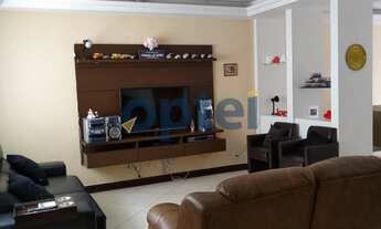 Imagem 3: Casa Mobiliada com 240 m², sendo 3 quartos 1 suite, 4 banheiros, 3 vagas com área gourmet