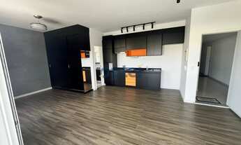 Imagem 5: Loft de 48m², semimobiliado, com varanda ampla de frente para Av. Kennedy, lazer na Cobert