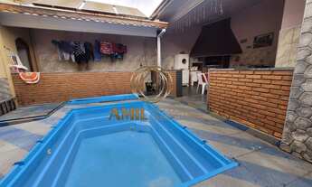 Imagem: Casa com piscina e espaço gourmet