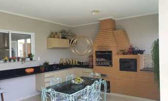 Imagem 7: Casa sobrado/ Residencial Santa Helena/ 390m²/ 5 quartos sendo 1 suíte com Jacuzzi/ Caçapa