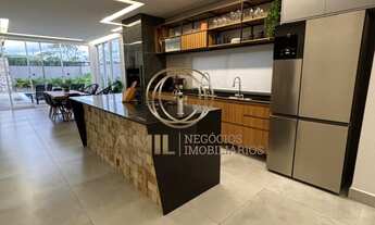 Imagem 2: Residência de Alto Padrão em Caçapava-SP, no Bairro Santa Luzia II: 3 Quartos, 1 Suíte, 2