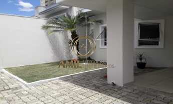 Imagem 2: Casa Sobrado/ 3 dormitórios sendo uma suíte com closet e sacada / Piscina / Villa Branca