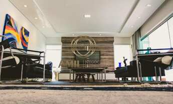 Imagem 6: Sobrado, com garagem para 9 carros, sendo 3 destas cobertas, além de um cômodo específico