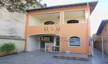 Imagem 1: Linda casa com localização privilegiada! Localizada no centro, próximo a tudo