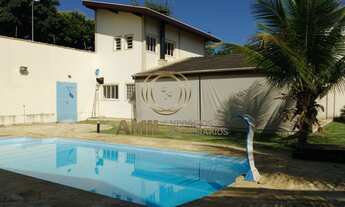 Imagem: Salão com piscina / Vila Resende / Caçapava