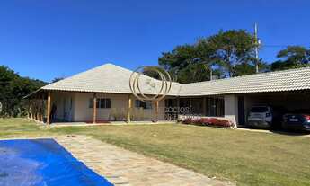 Imagem 3: Chácara em Condominio Fechado com 1 Alqueire / Piscina / 03 suítes / 270 m² de construção