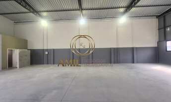 Imagem 2: Galpão / Residencial Parque dos Sinos / 313,6m² / 448m² Terreno / Jacareí