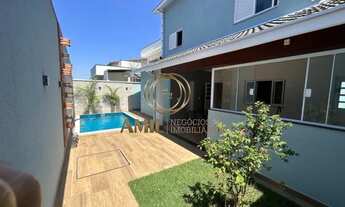 Imagem: Casa com Piscina / Condomínio Bosque dos