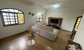 Imagem 2: Casa sobrado com piscina / 04 dormitórios sendo 1 suíte / Eugênio de Melo 520 m² /São Jos