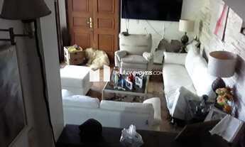 Imagem 2: Casa à venda na Lagoa, Rio de Janeiro, com 5 quartos (1suíte ) DUPLEX; 4 banheiros, pisci