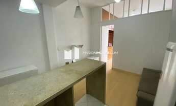 Imagem 6: Conjugado à venda em Copacabana, Rio de Janeiro, dividido em quarto, sala com cozinha inte