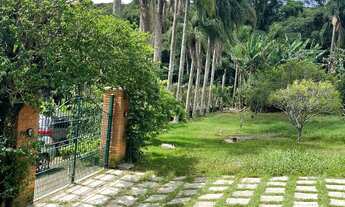 Imagem: Chácara com 3 Quartos e 2 banheiros à